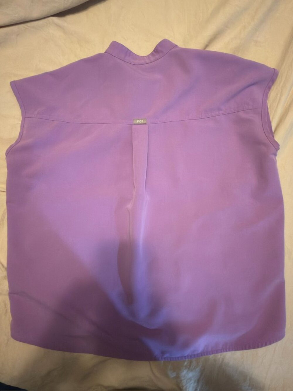 FIGS Rafaela Scrub Top - Picture 2 of 3